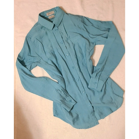 VAN HEUSEN Button Down - Picture 2 of 8